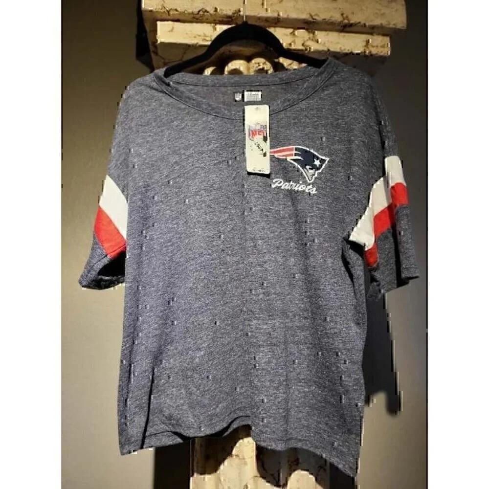 NFL New England Patriots Women's Weak Short Sleeve - Picture 2 of 3